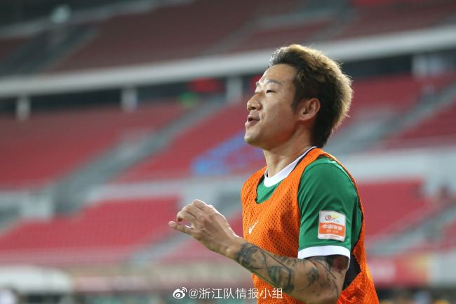 怎么？叶辰故意问：为什么这么说？萧初然怕自己说出帝豪集团董事长的事情，叶辰心里会吃醋，于是急忙说道：哎呀，这个说来话长，咱们现在就去公司，把这个好消息告诉所有人。